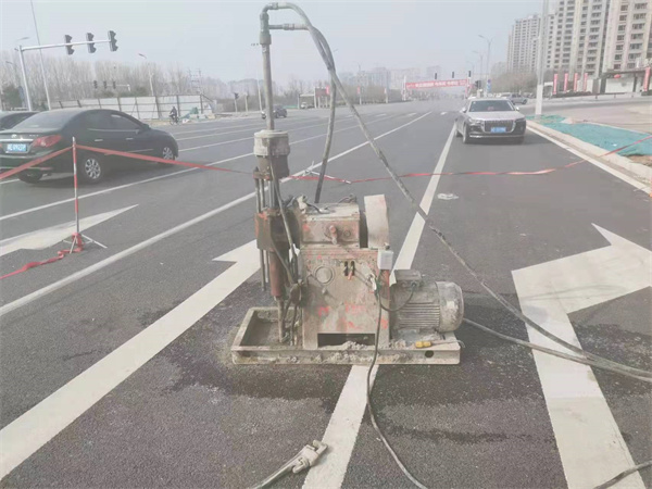 古丈公路路面下沉沉降开裂注浆加固施工